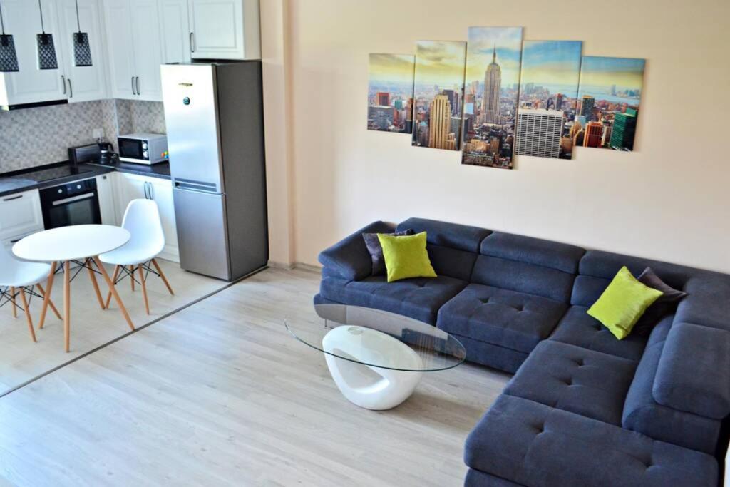 M&M Apartment Oradea Exteriör bild