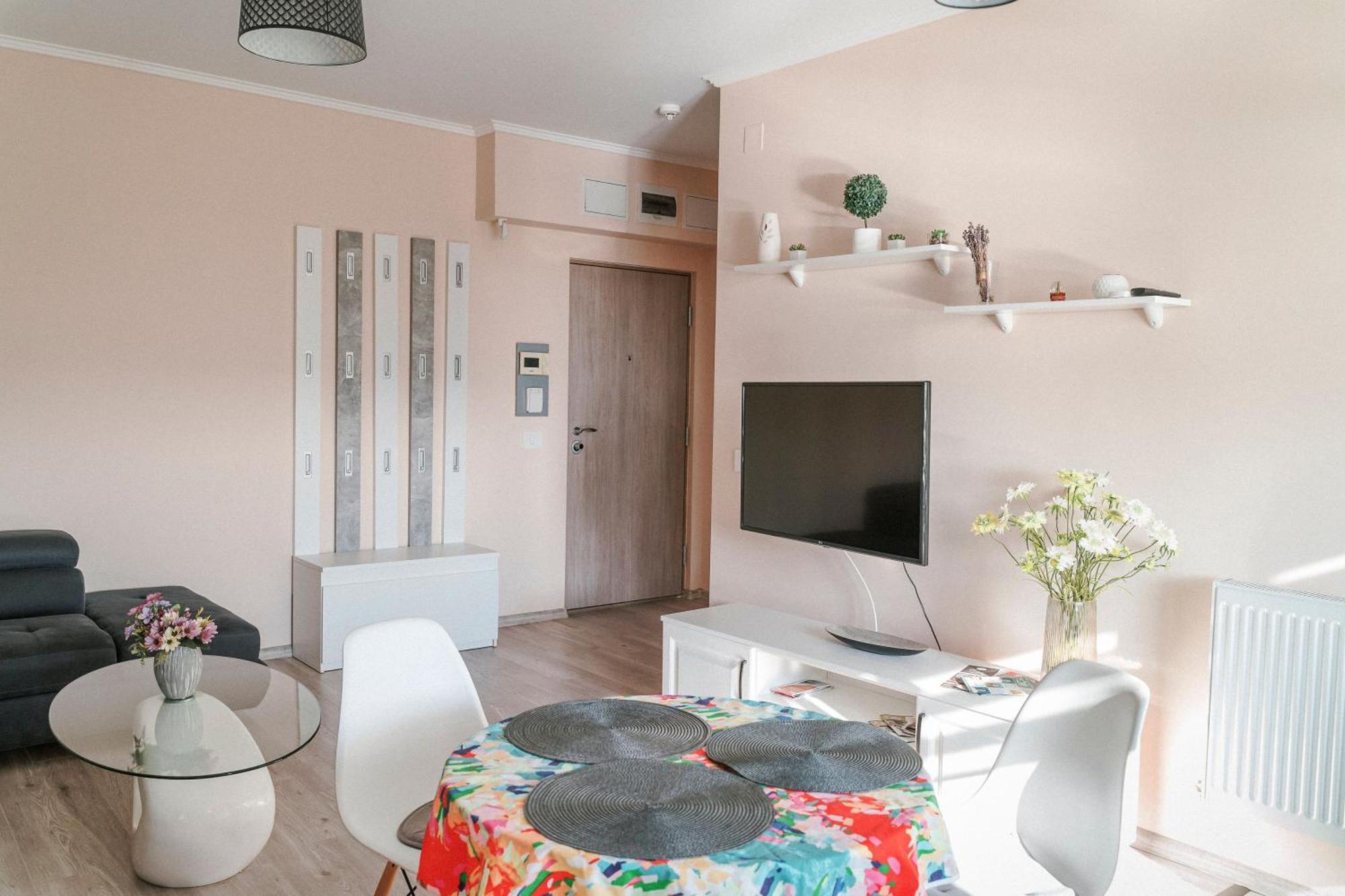 M&M Apartment Oradea Exteriör bild